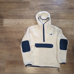 Men's North Face Sherpa 1/4 zip